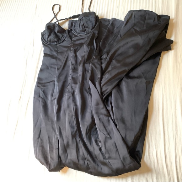 Oh Polly FLAVIA Cut Out Fishtail Maxi Dress in Black Size 0 - Picture 10 of 11